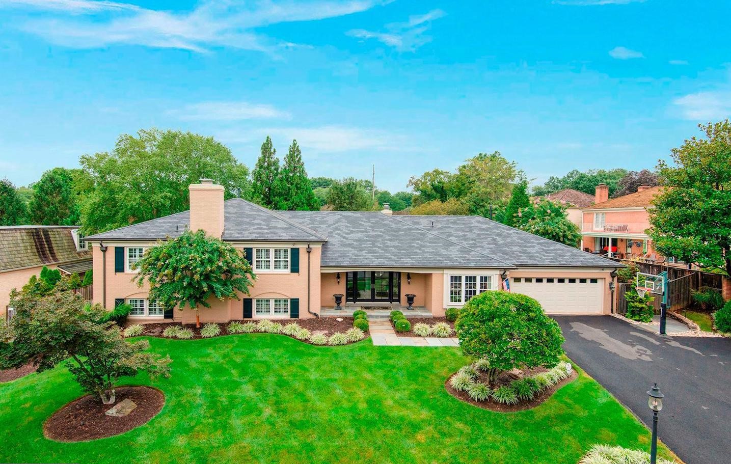 1218 Perry William Dr